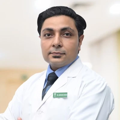 dr-abhishek-singh-best-cancer-specialist-oncologist-in-bareilly-gangasheel-hospital